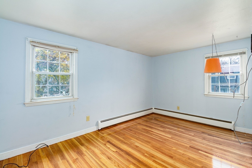 19 Metcalf Ave