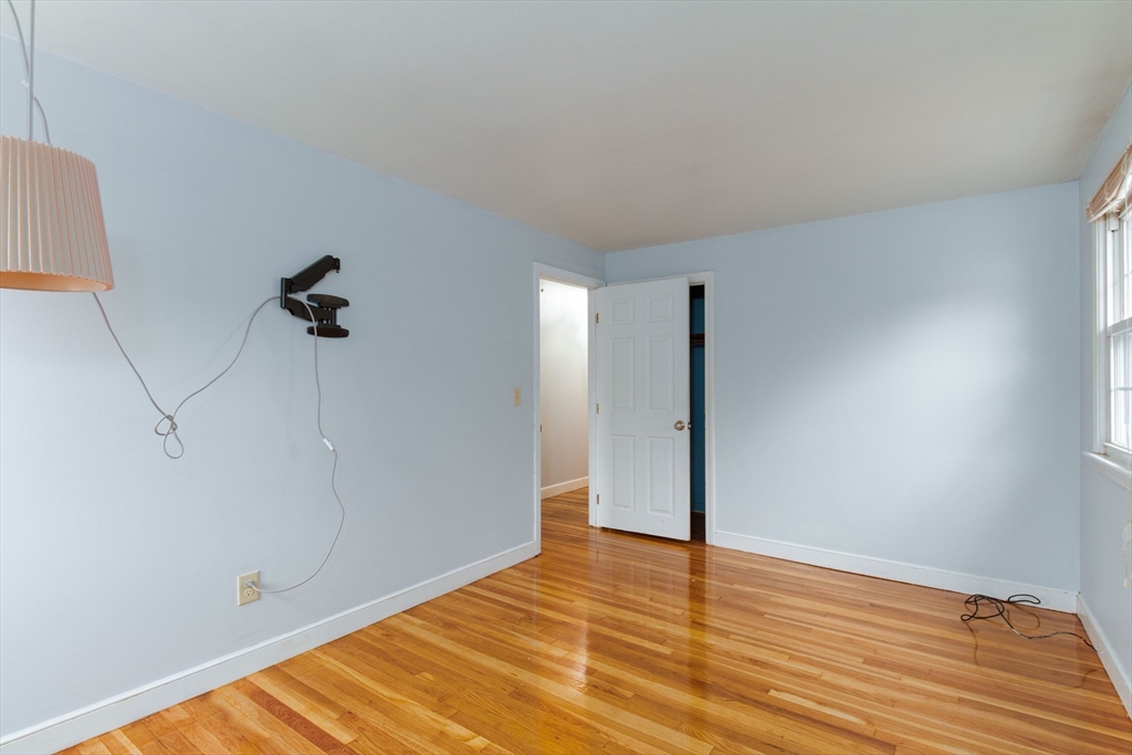 19 Metcalf Ave