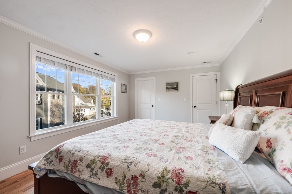 159 Willard St # 4