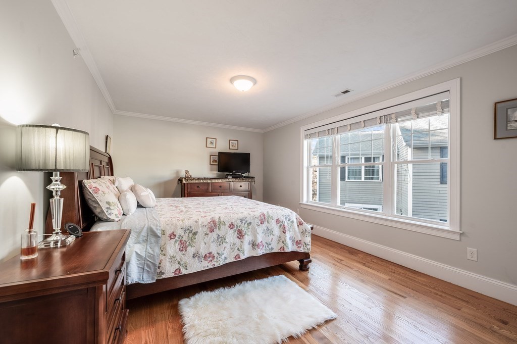 159 Willard St # 4