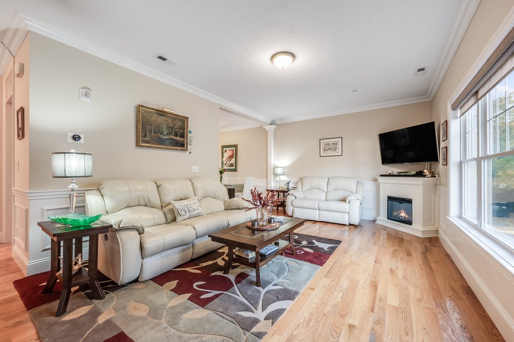 159 Willard St # 4