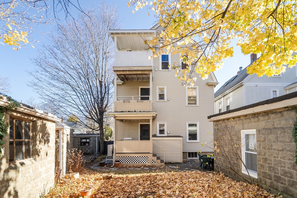 68 Dartmouth St # 3
