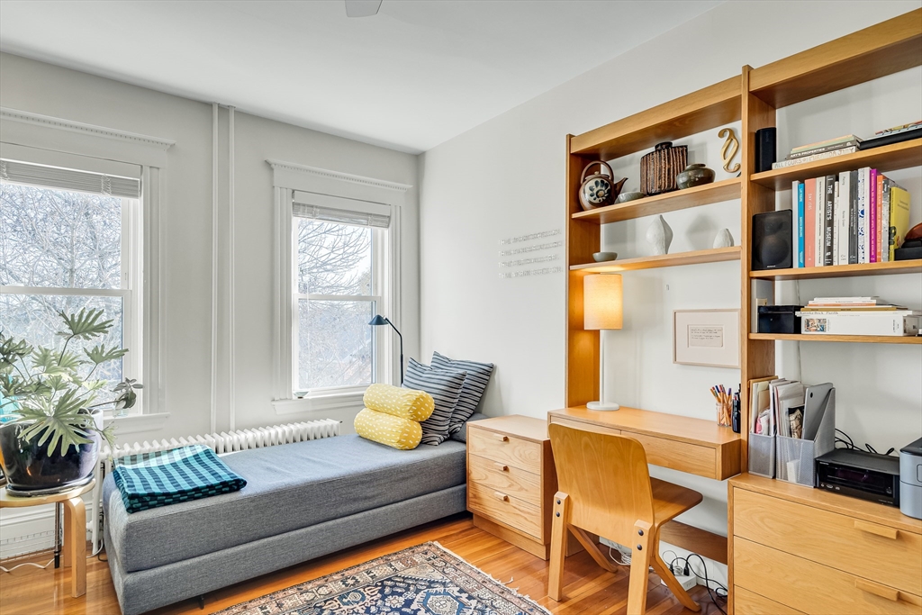 68 Dartmouth St # 3