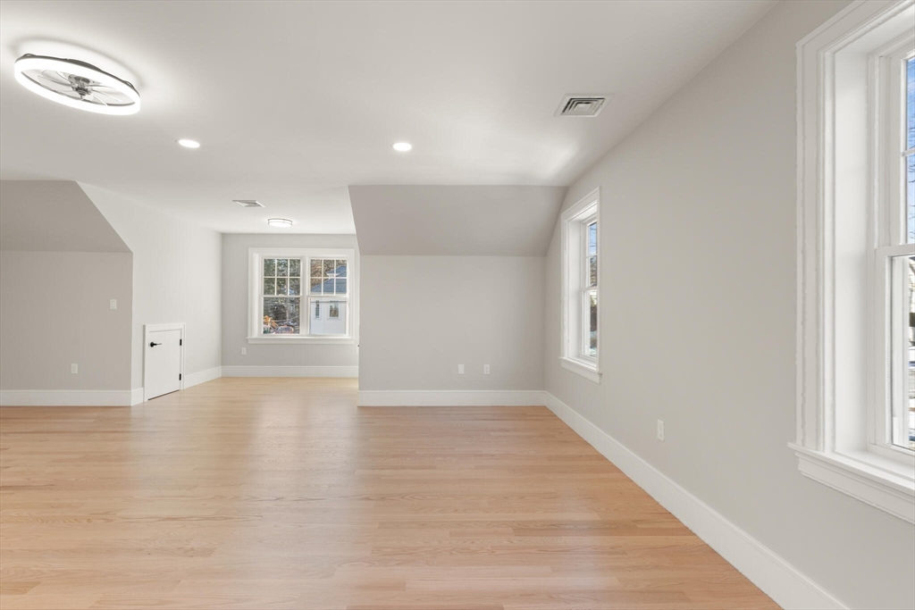 39 Rindge Ave