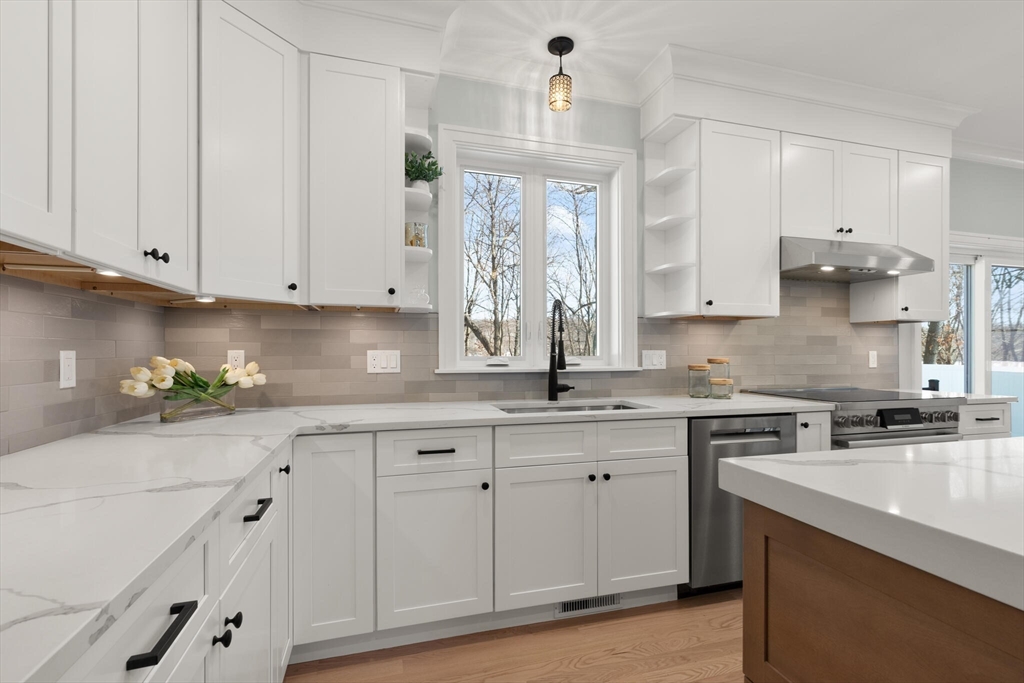 39 Rindge Ave
