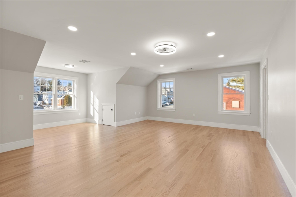 39 Rindge Ave