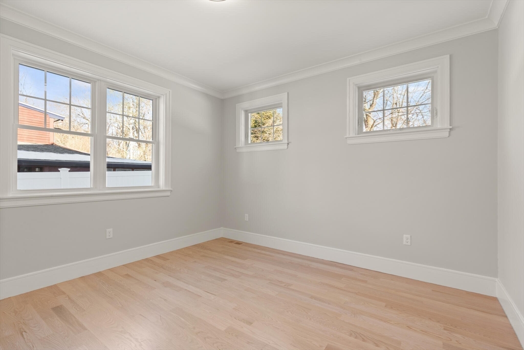 39 Rindge Ave