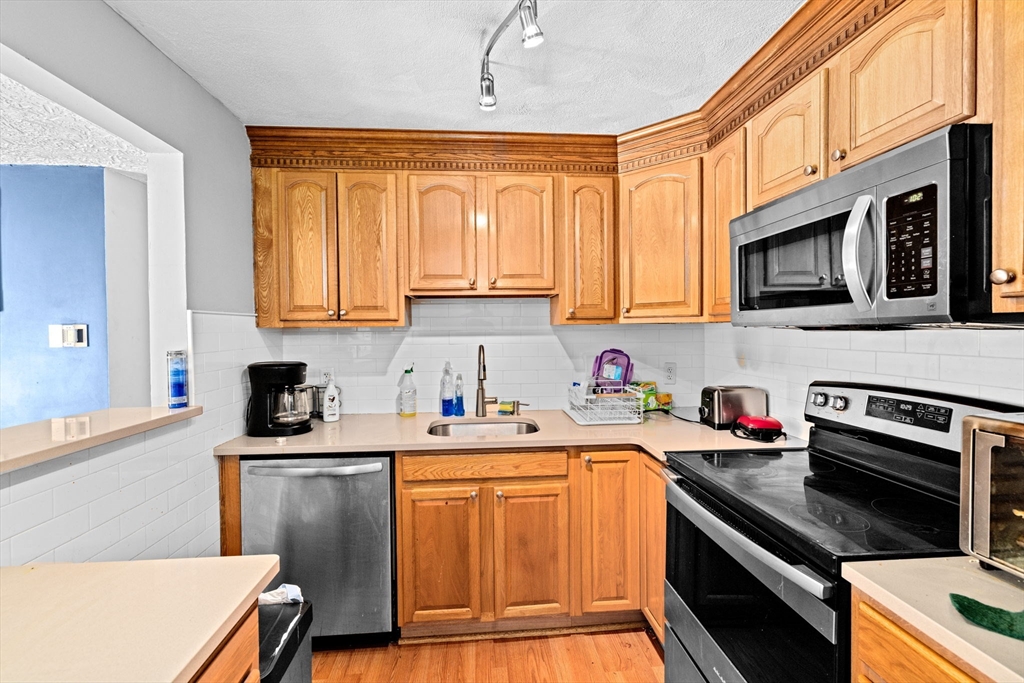 451 School Street # 12 Unit: 9-12