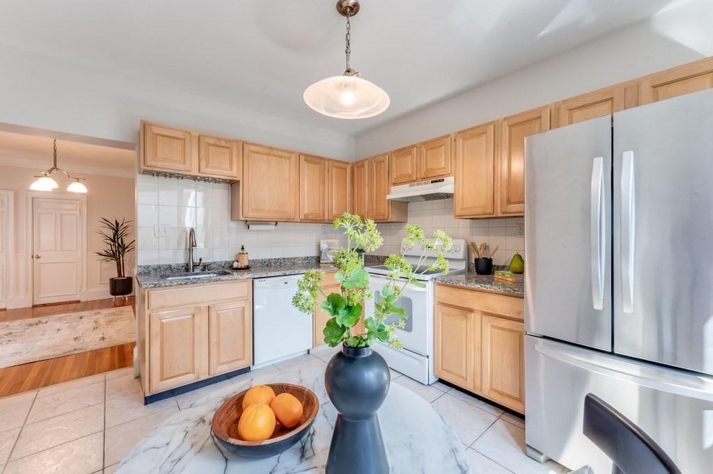1408 Commonwealth Avenue # 15 Unit: 8-15