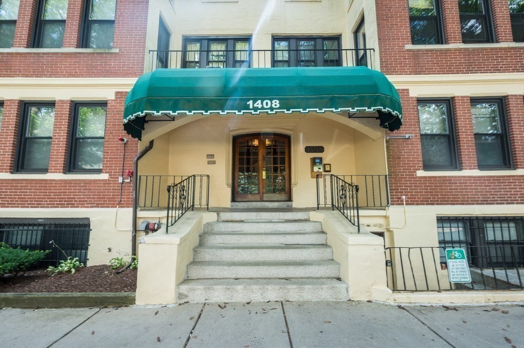 1408 Commonwealth Avenue # 15 Unit: 8-15