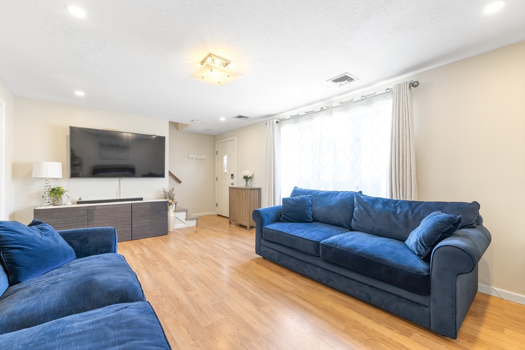835 Mount Hope # 19