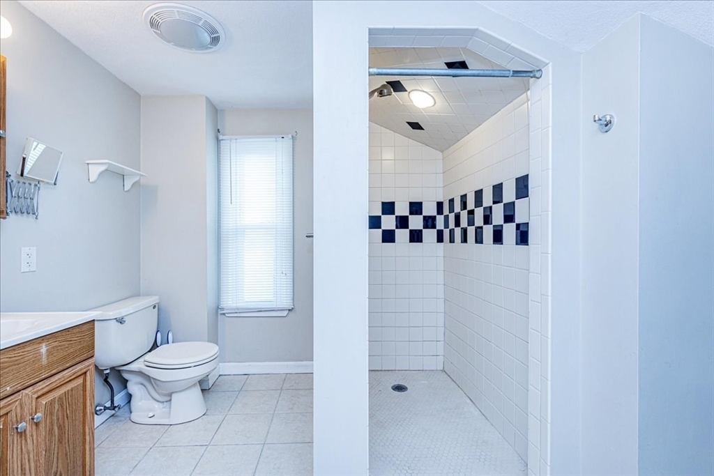 9 Lapham St # 9