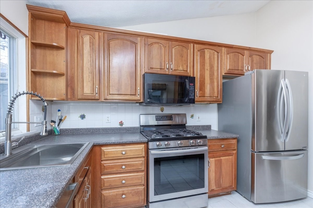 9 Lapham St # 9