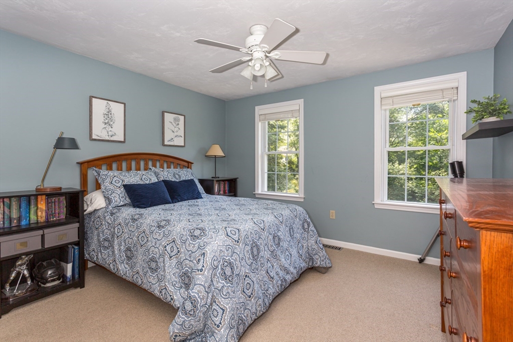 5 Wadsworth Farm Road, Franklin