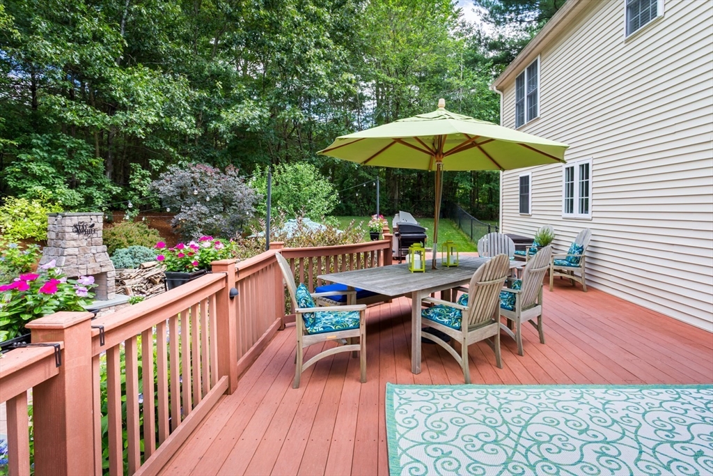 5 Wadsworth Farm Road, Franklin