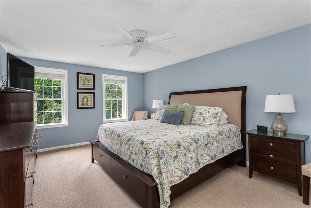 5 Wadsworth Farm Road, Franklin