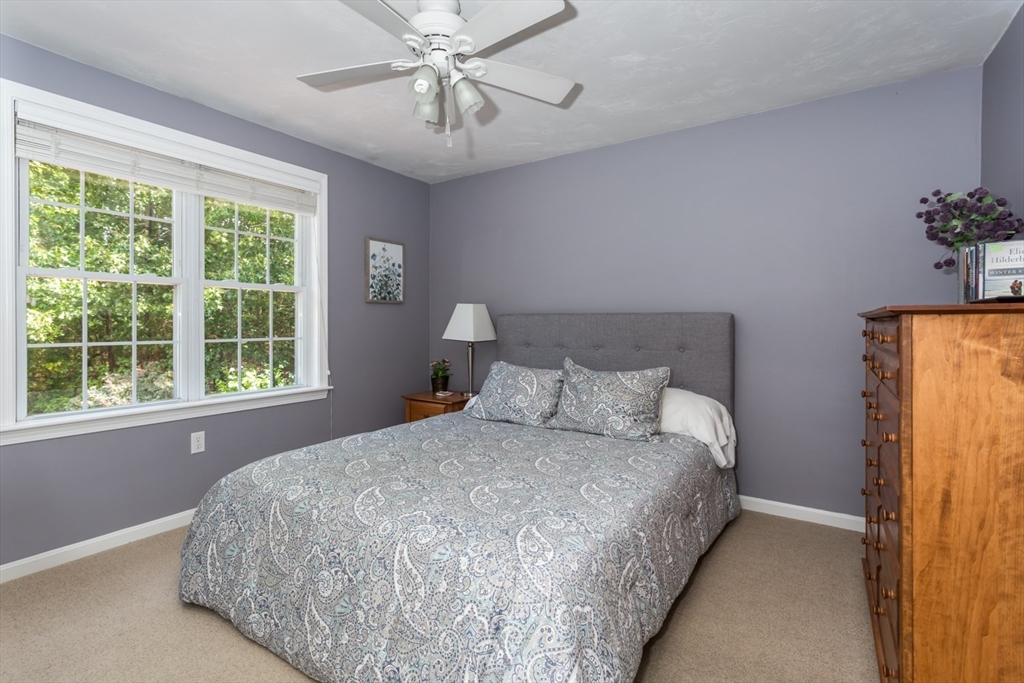 5 Wadsworth Farm Road, Franklin