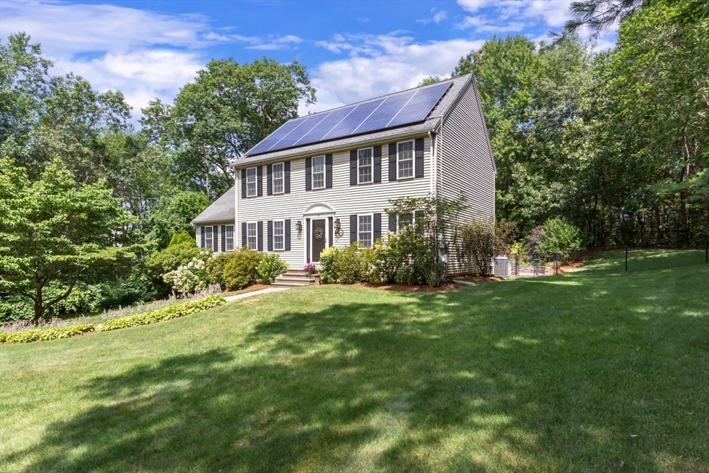 5 Wadsworth Farm Road, Franklin