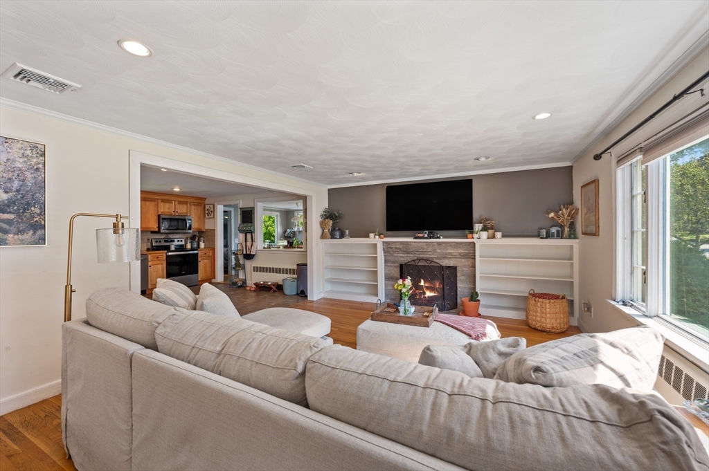 37 Hillcrest Rd