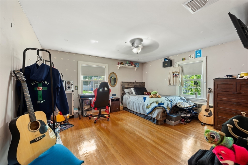 37 Hillcrest Rd