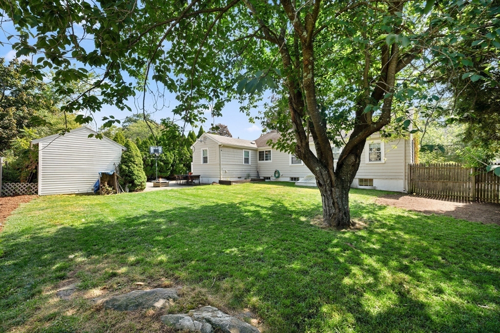37 Hillcrest Rd