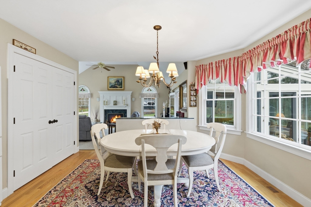 7 Farmside Dr