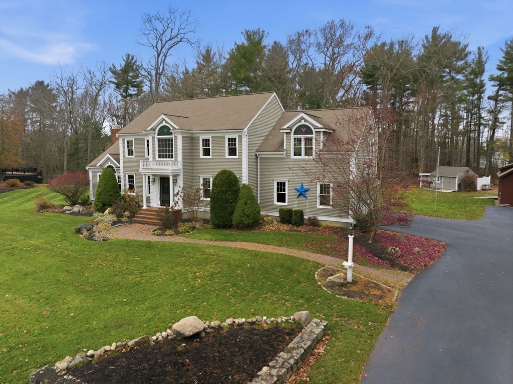 7 Farmside Dr