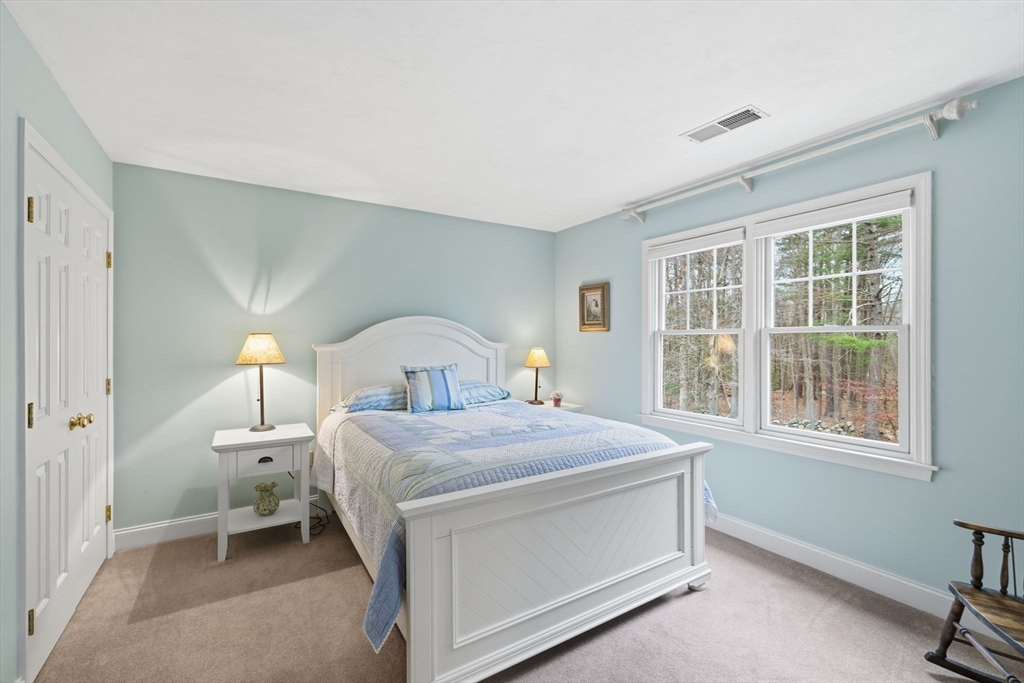 7 Farmside Dr