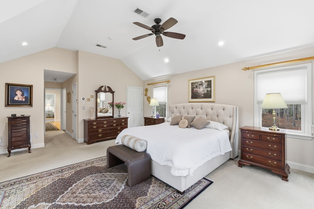 7 Farmside Dr