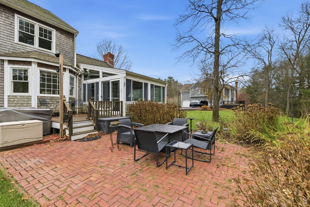 7 Farmside Dr