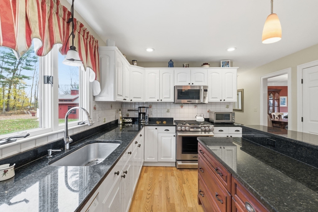 7 Farmside Dr
