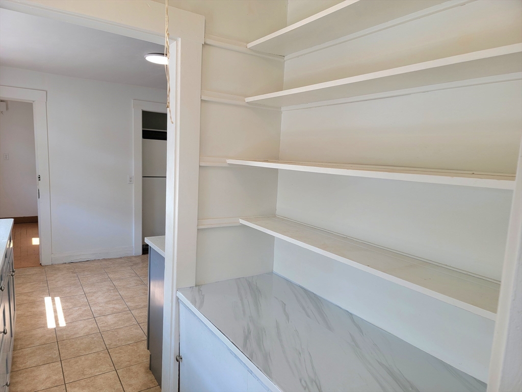 35 Vane Street Unit: 2nd Floor