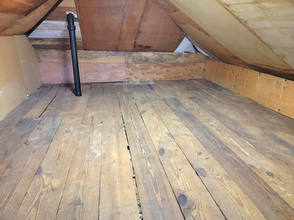 35 Vane Street Unit: 2nd Floor