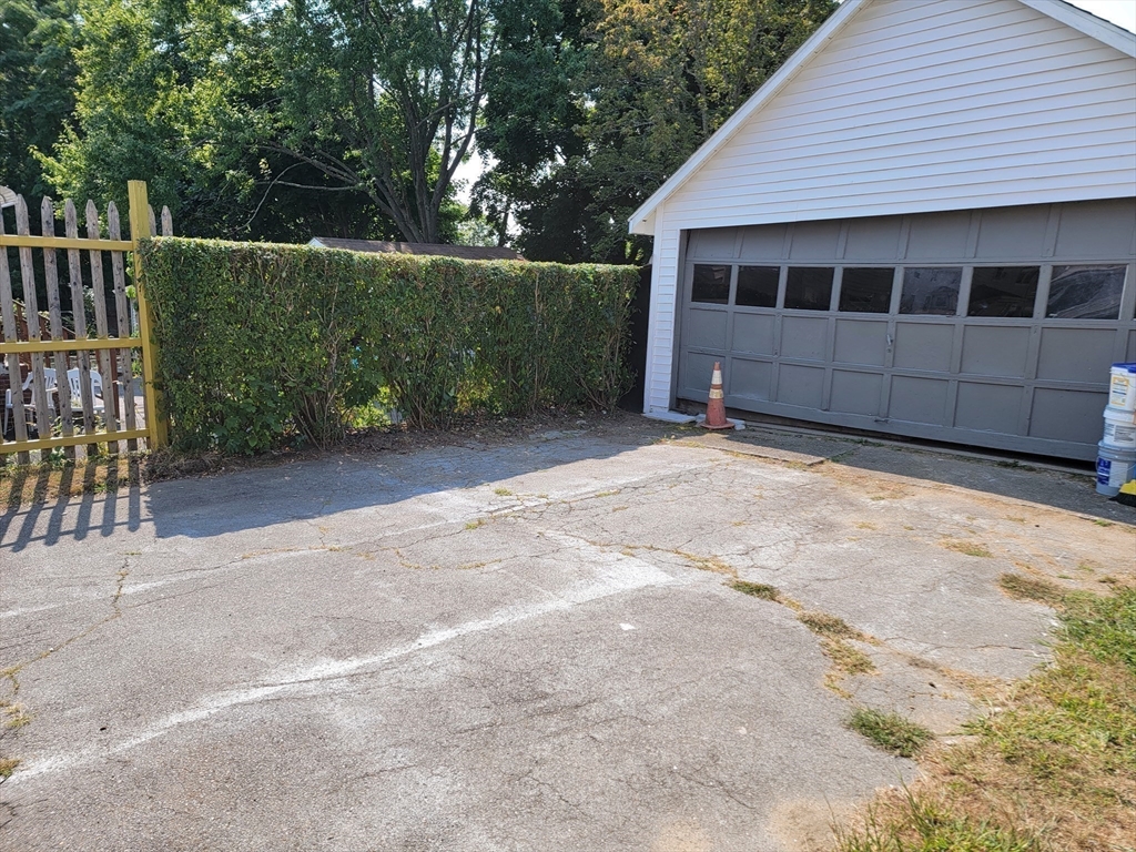 35 Vane Street Unit: 2nd Floor