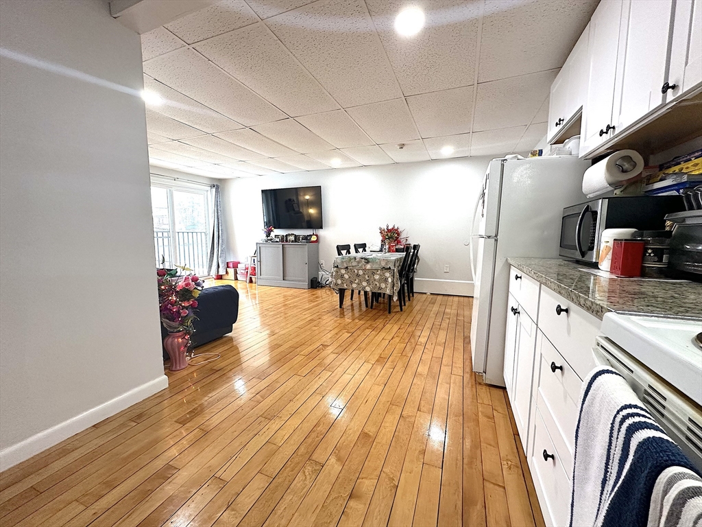 16 Richards Avenue # 204