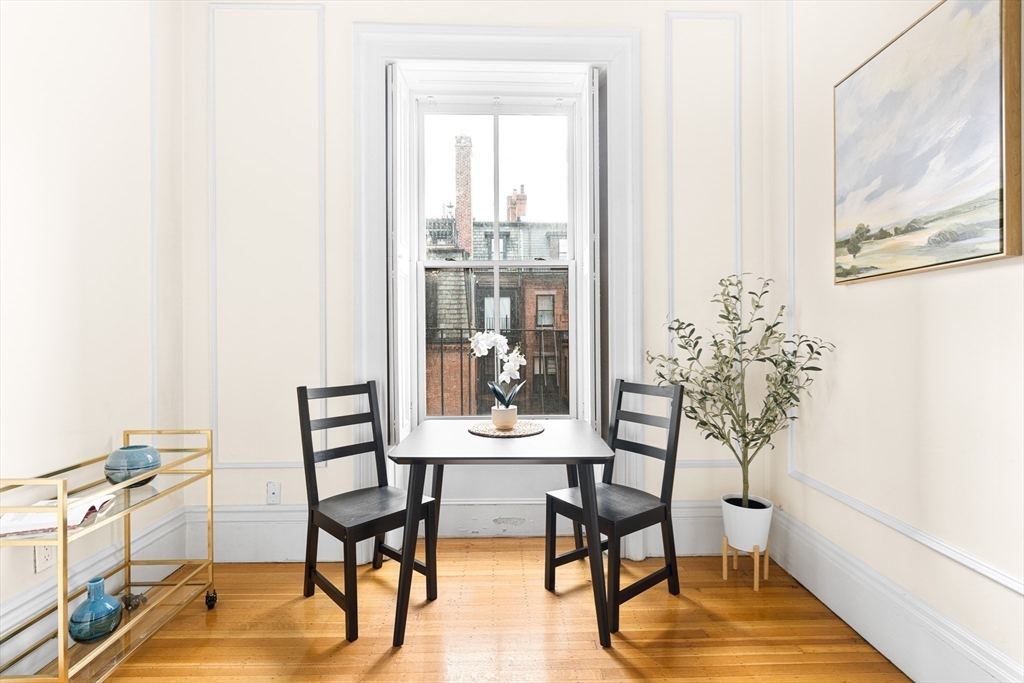 127 Beacon St # 32