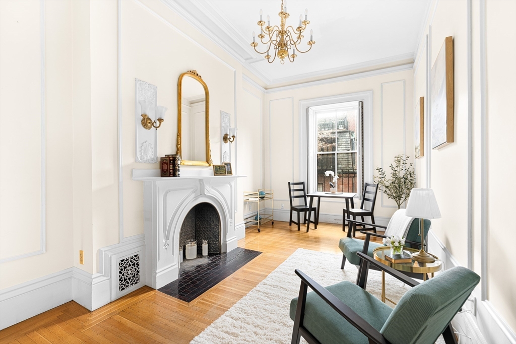 127 Beacon St # 32