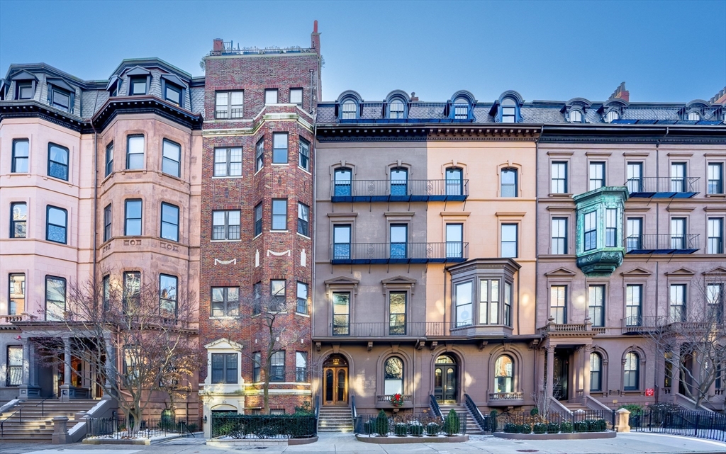 127 Beacon St # 32