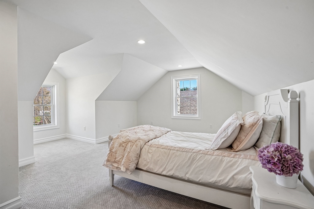 20 Walnut Hill Dr