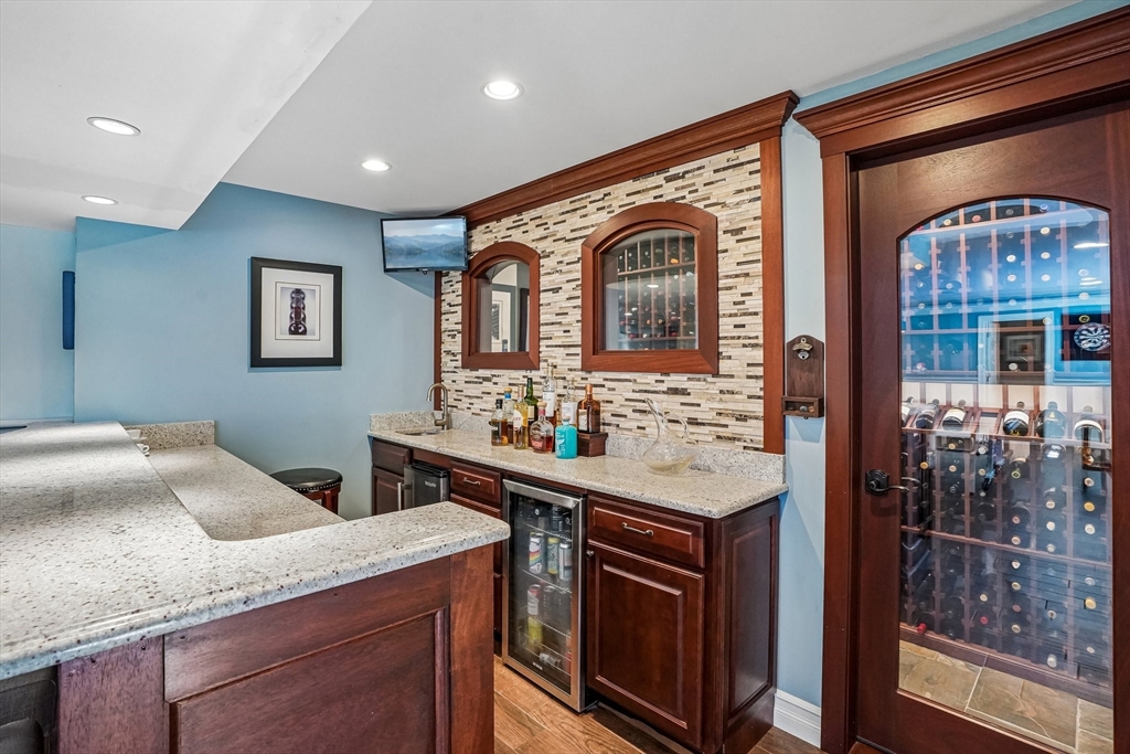 20 Walnut Hill Dr