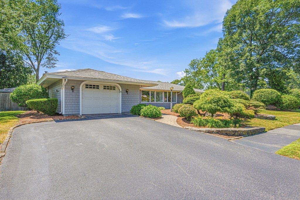 4 Antrim Rd