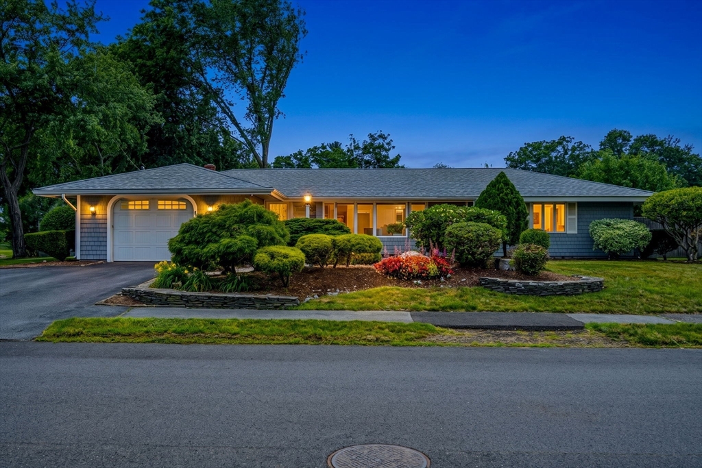 4 Antrim Rd