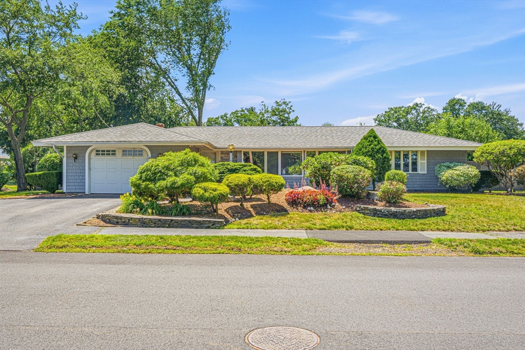 4 Antrim Rd