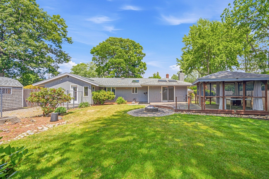 4 Antrim Rd
