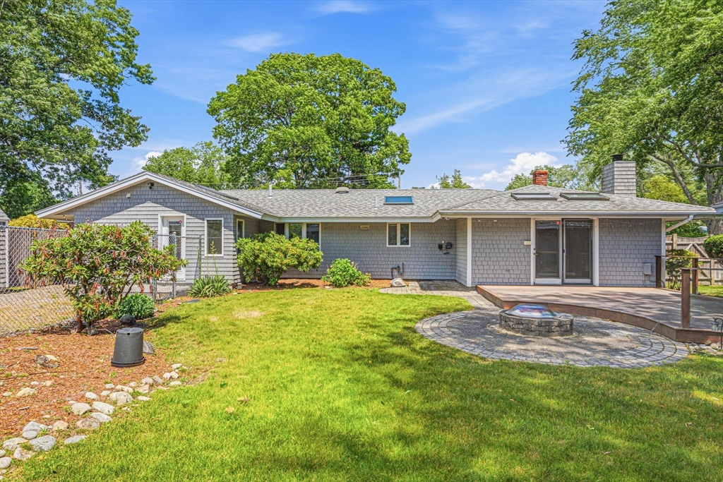 4 Antrim Rd