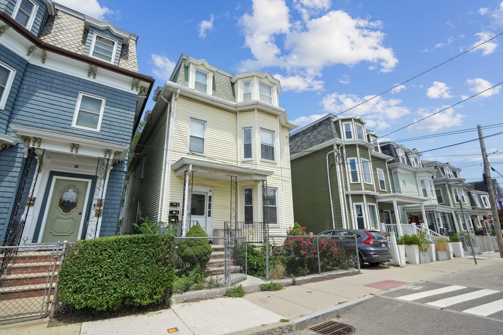 67 Concord Ave # 1