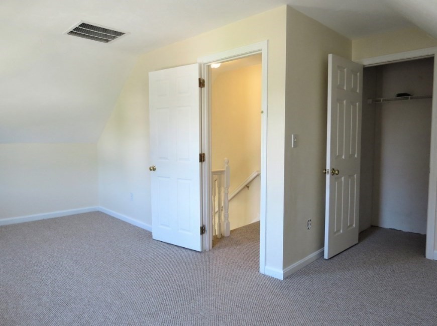 90 Oak St # 2
