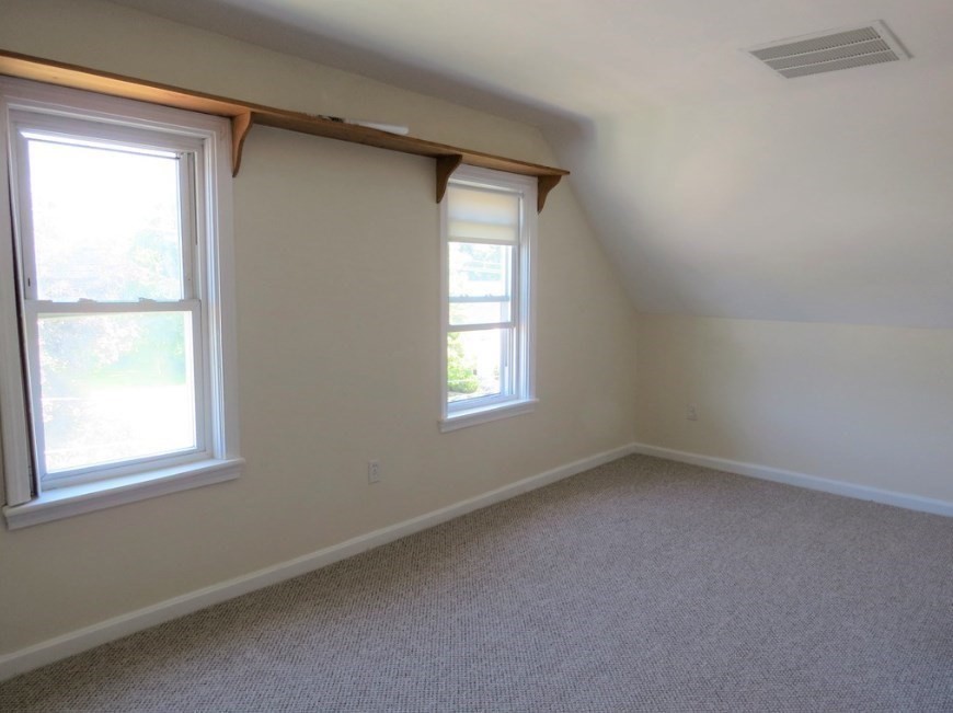 90 Oak St # 2