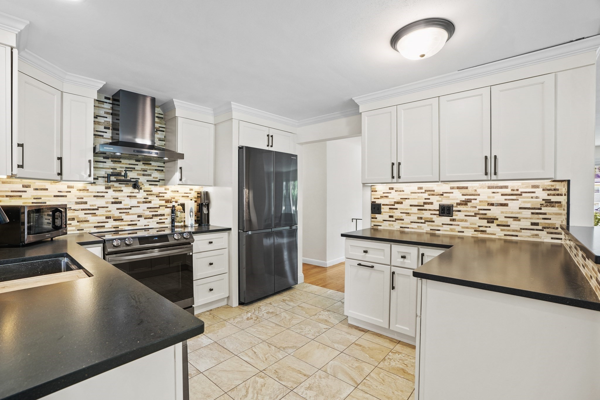 8 Niles Road