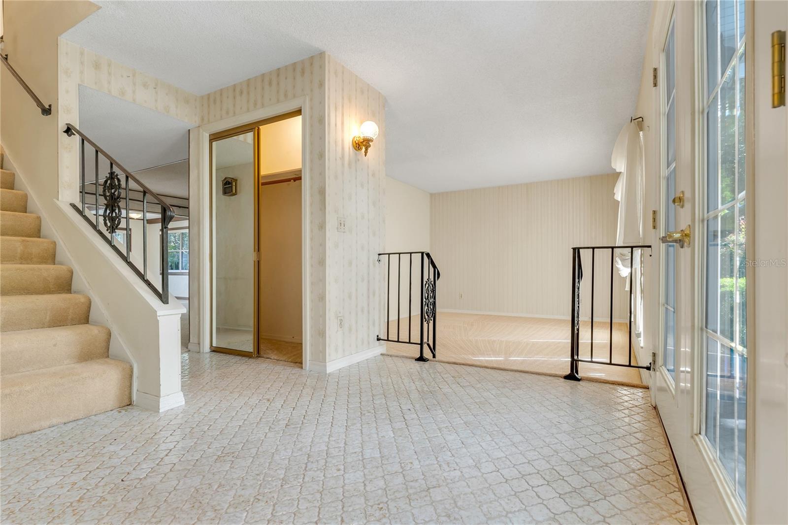 1218 HOWELL CREEK DRIVE